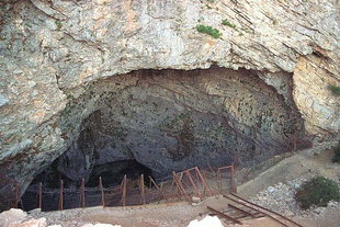 idaion cave crete