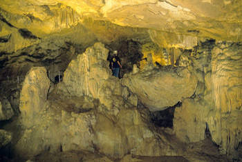 sfedonis cave crete