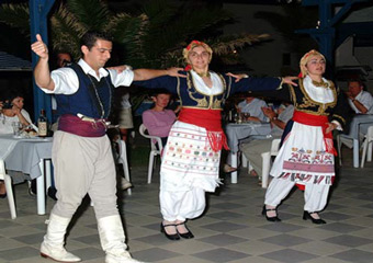 cretan dancing