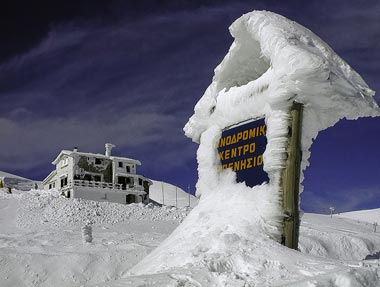 karpenisi ski resort - velouchi ski shelter