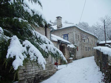 metsovo ski resort - to spiti tou oresti hotel exterior