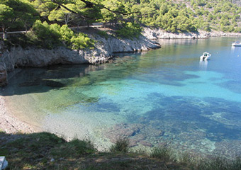 kefalonia beaches - fiscardo beach