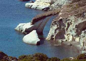 milos beaches - gerontas beach