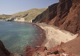 santorini beaches - kokkini beach
