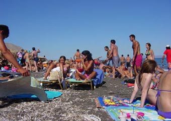 santorini beaches - perivolos beach 