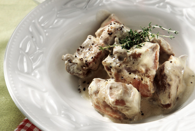 greek recipes - Lamb with Cream-top Milk