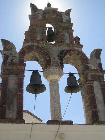 pyrgos santorini - pyrgos church bells