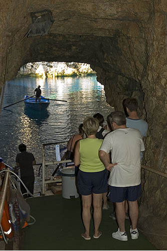 melissani cave