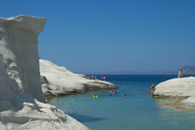 milos - sarakiniko beach