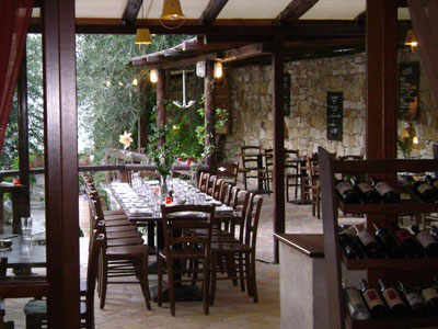 carnayo restaurant paxi