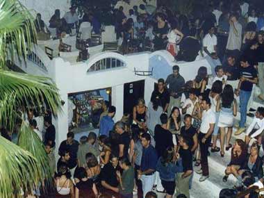 Koo Club in Santorini, Fira Town