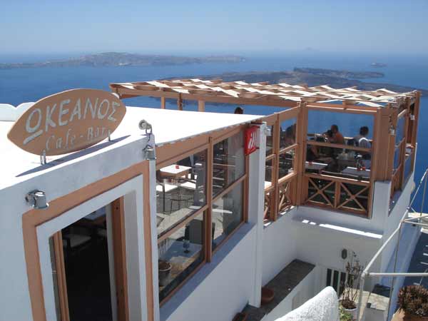 Bars, Cafes and Clubs in Santorini