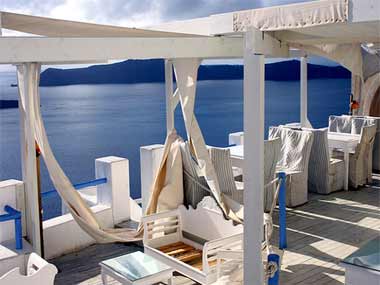 vertigo bar santorini