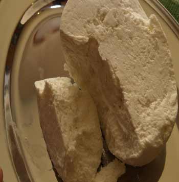 greek products - kimolos manouri cheese 